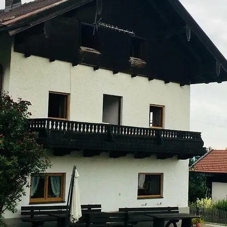 Dhillon Bernau am Chiemsee